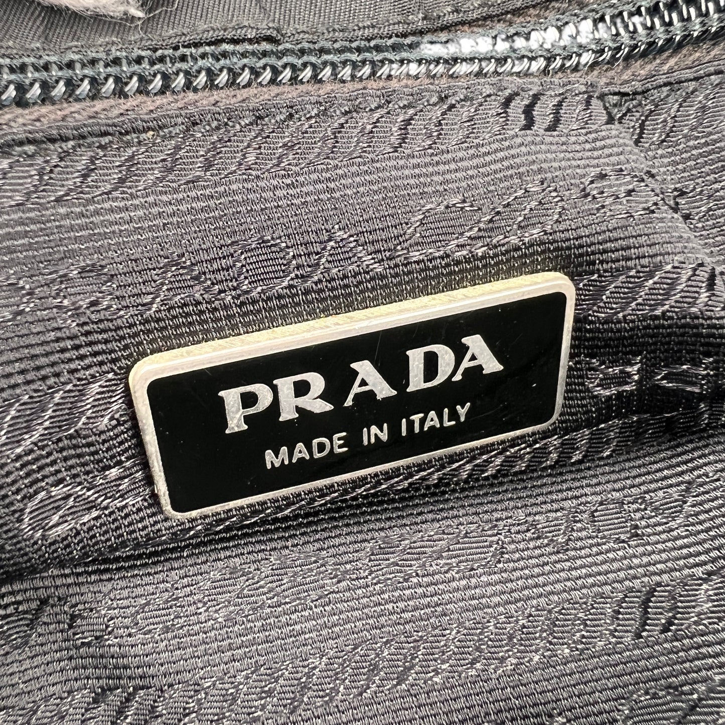 Prada Black Handle Bags A-15722