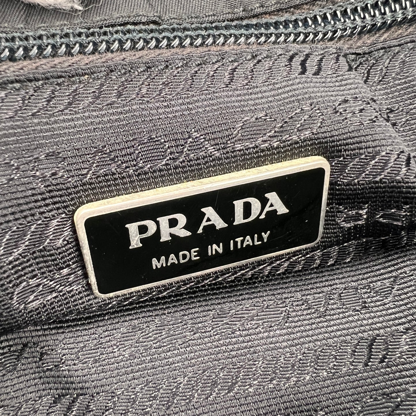 Prada Black Handle Bags A-15722