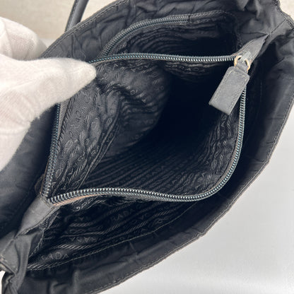 Prada Black Handle Bags A-15722
