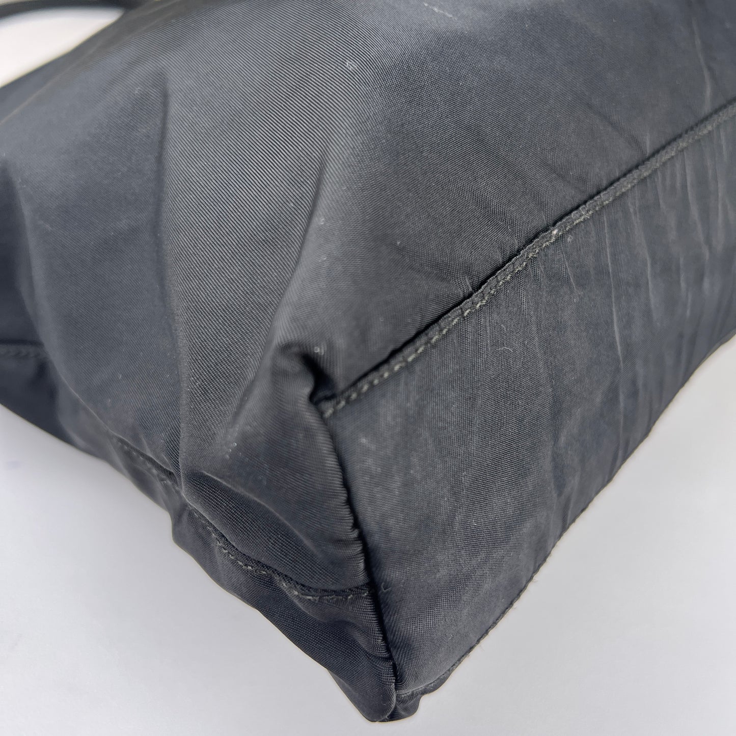 Prada Black Handle Bags A-15722