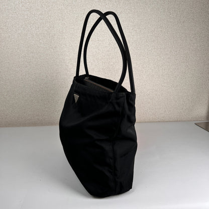 Prada Black Handle Bags A-15722