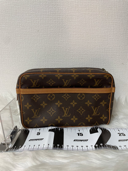 Louis Vuitton Brown Shoulder Bags A-15724