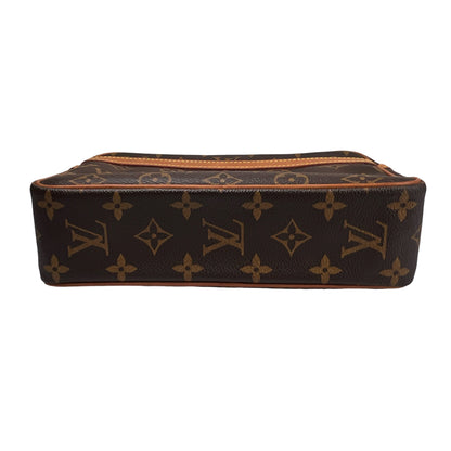 Louis Vuitton Brown Shoulder Bags A-15724