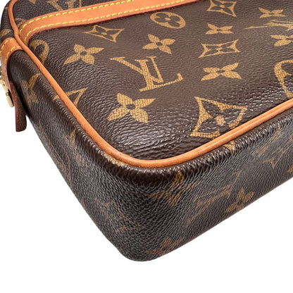 Louis Vuitton Brown Shoulder Bags A-15724