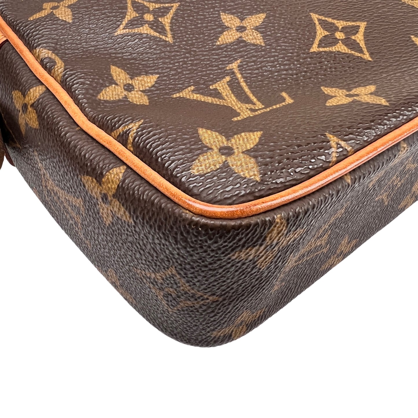 Louis Vuitton Brown Shoulder Bags A-15724