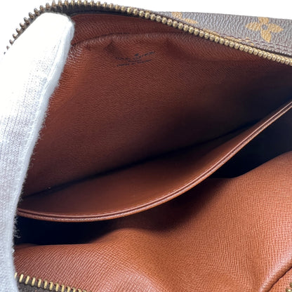 Louis Vuitton Brown Shoulder Bags A-15724
