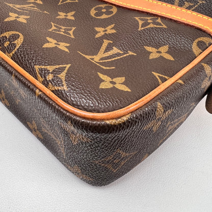 Louis Vuitton Brown Shoulder Bags A-15724