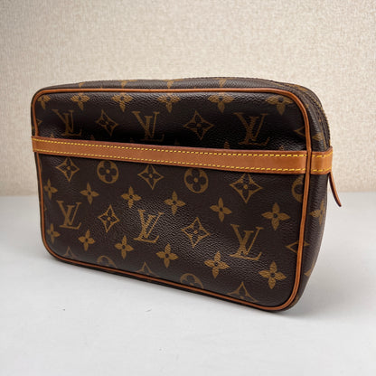 Louis Vuitton Brown Shoulder Bags A-15724