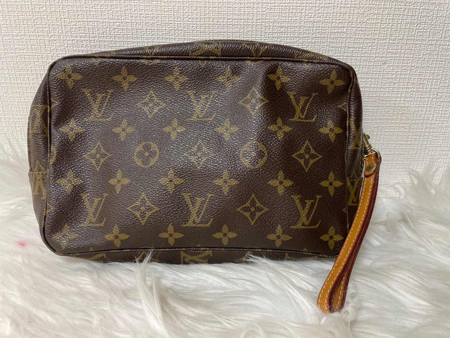Louis Vuitton Gray Handle Bags A-15727