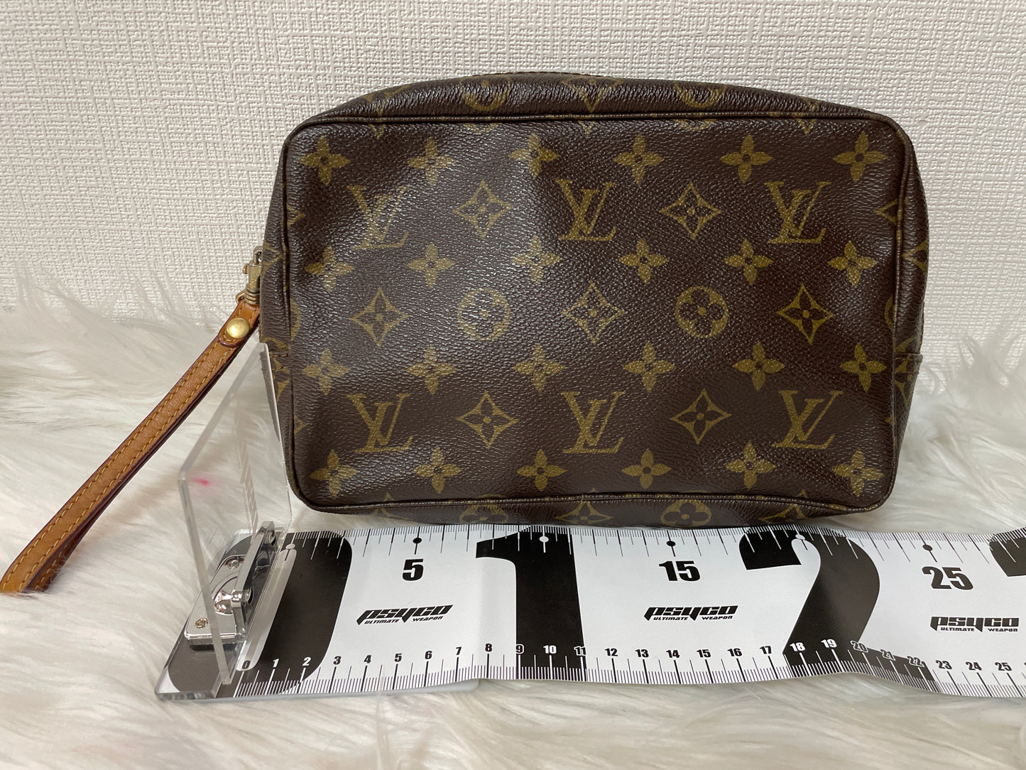 Louis Vuitton Gray Handle Bags A-15727