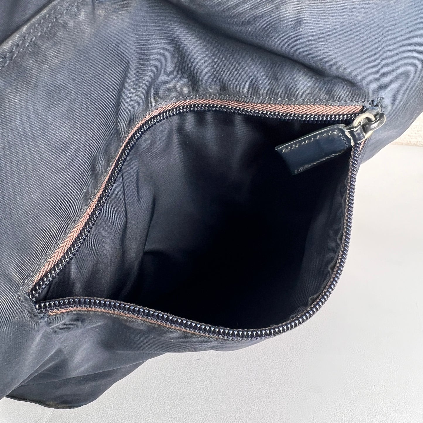Prada Navy Tote Bags A-15732