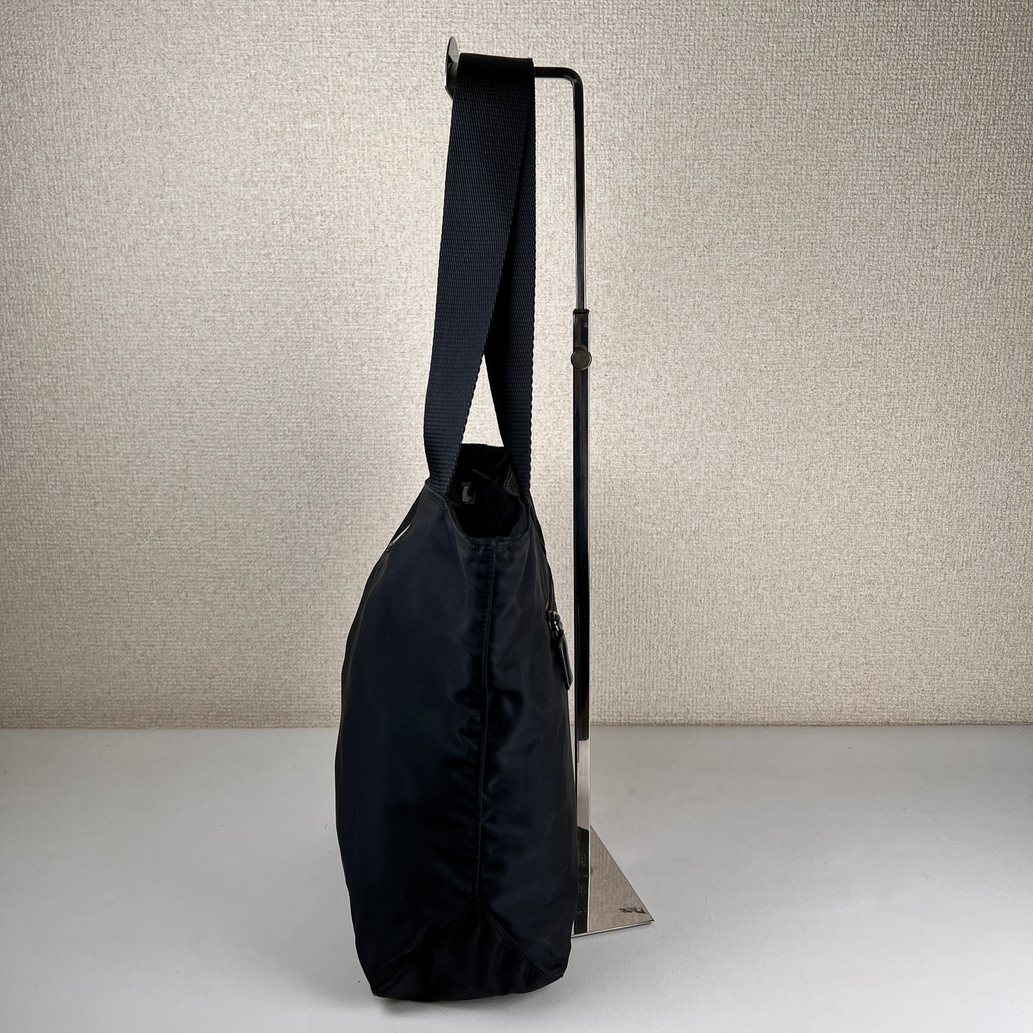 Prada Navy Tote Bags A-15732