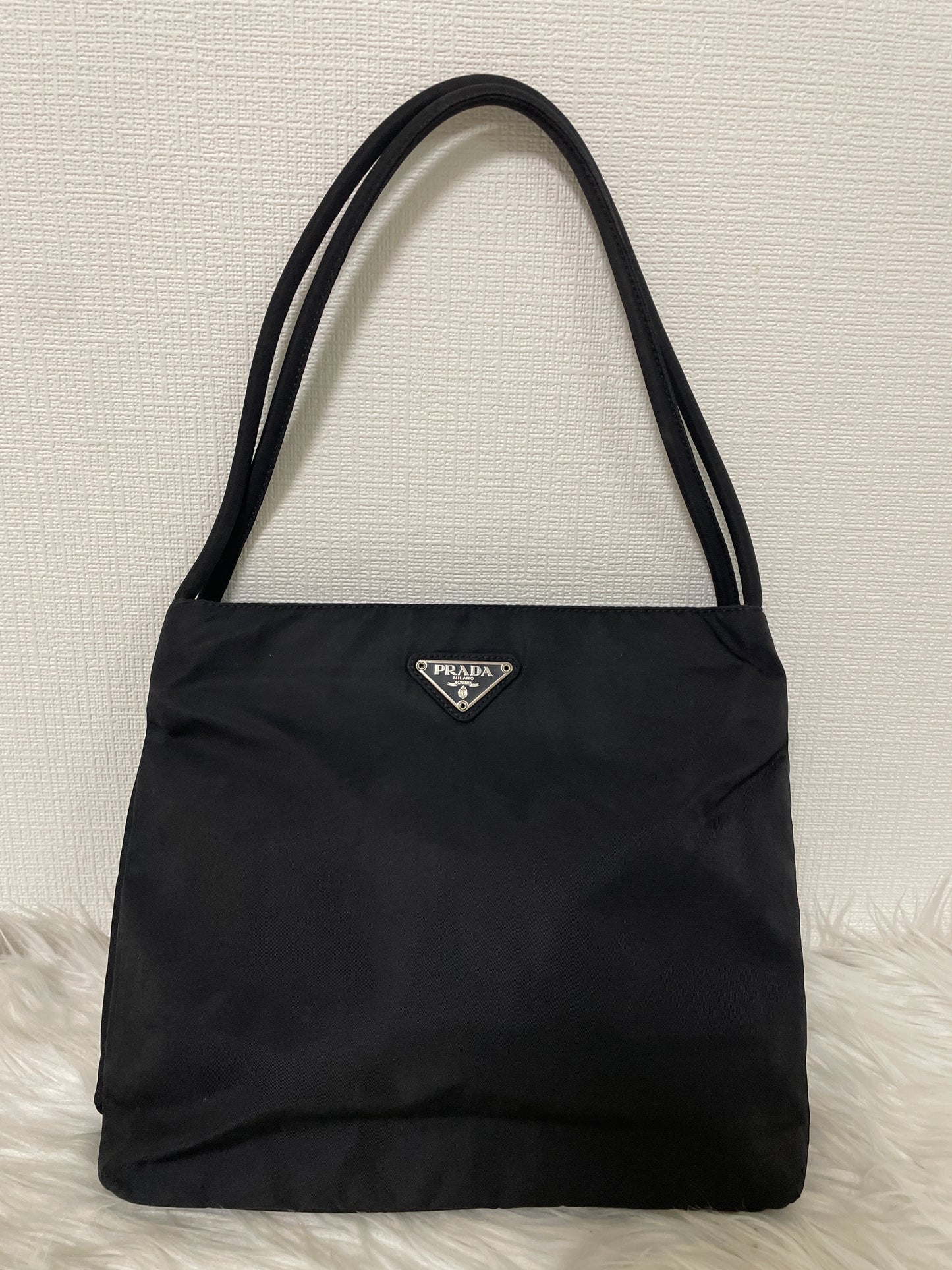 Prada Black Handle Bags A-15734