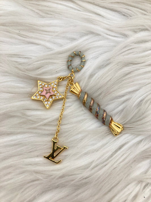 Louis Vuitton Gold Small goods A-15771