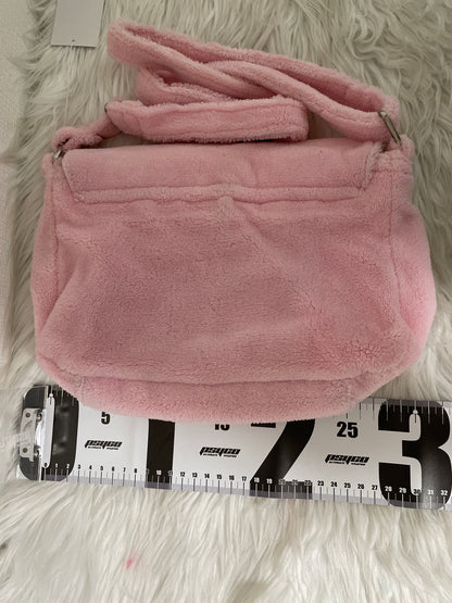 Chanel Pink Shoulder Bags A-15780
