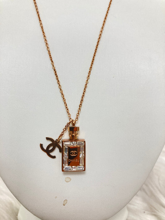 Chanel Gold Necklaces A-15781