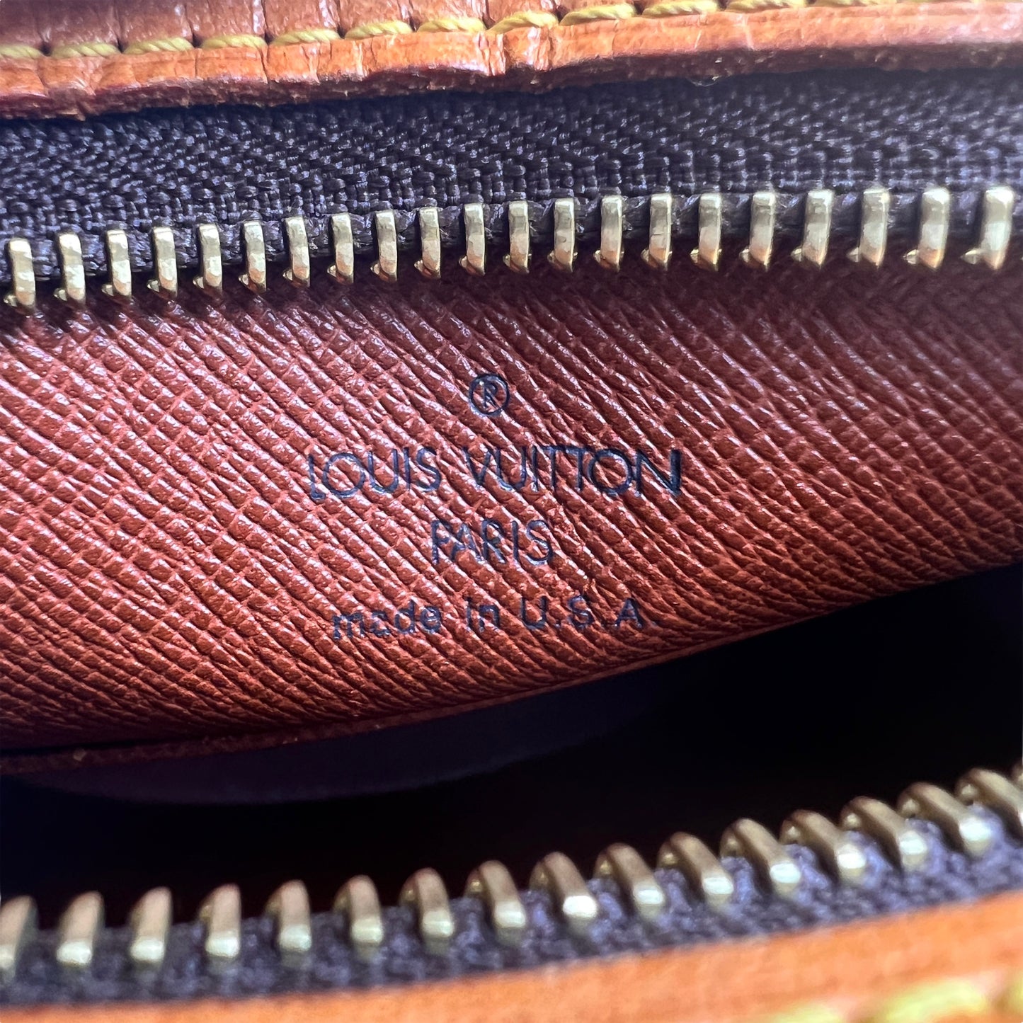 Louis Vuitton Brown Shoulder Bags A-15793