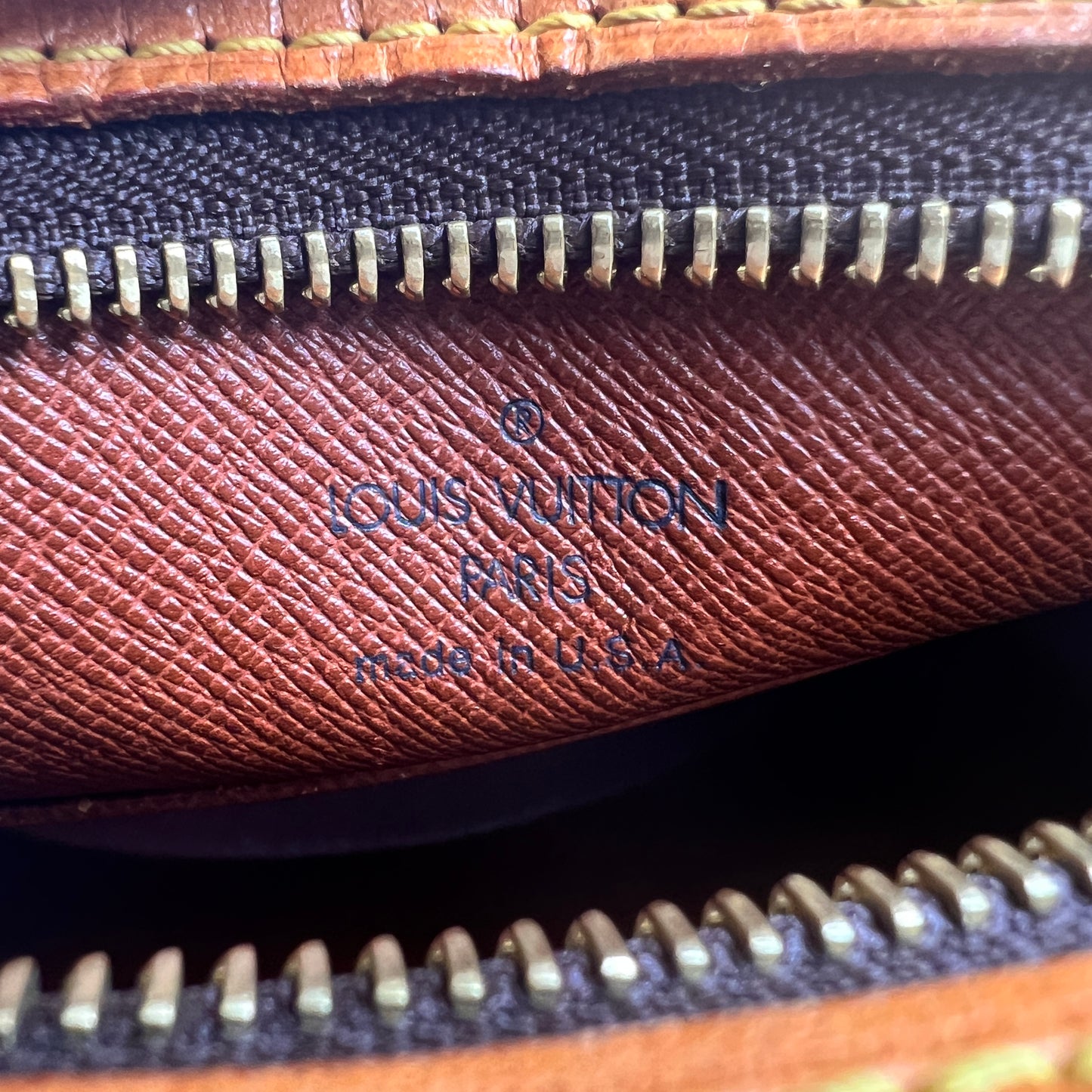 Louis Vuitton Brown Shoulder Bags A-15793