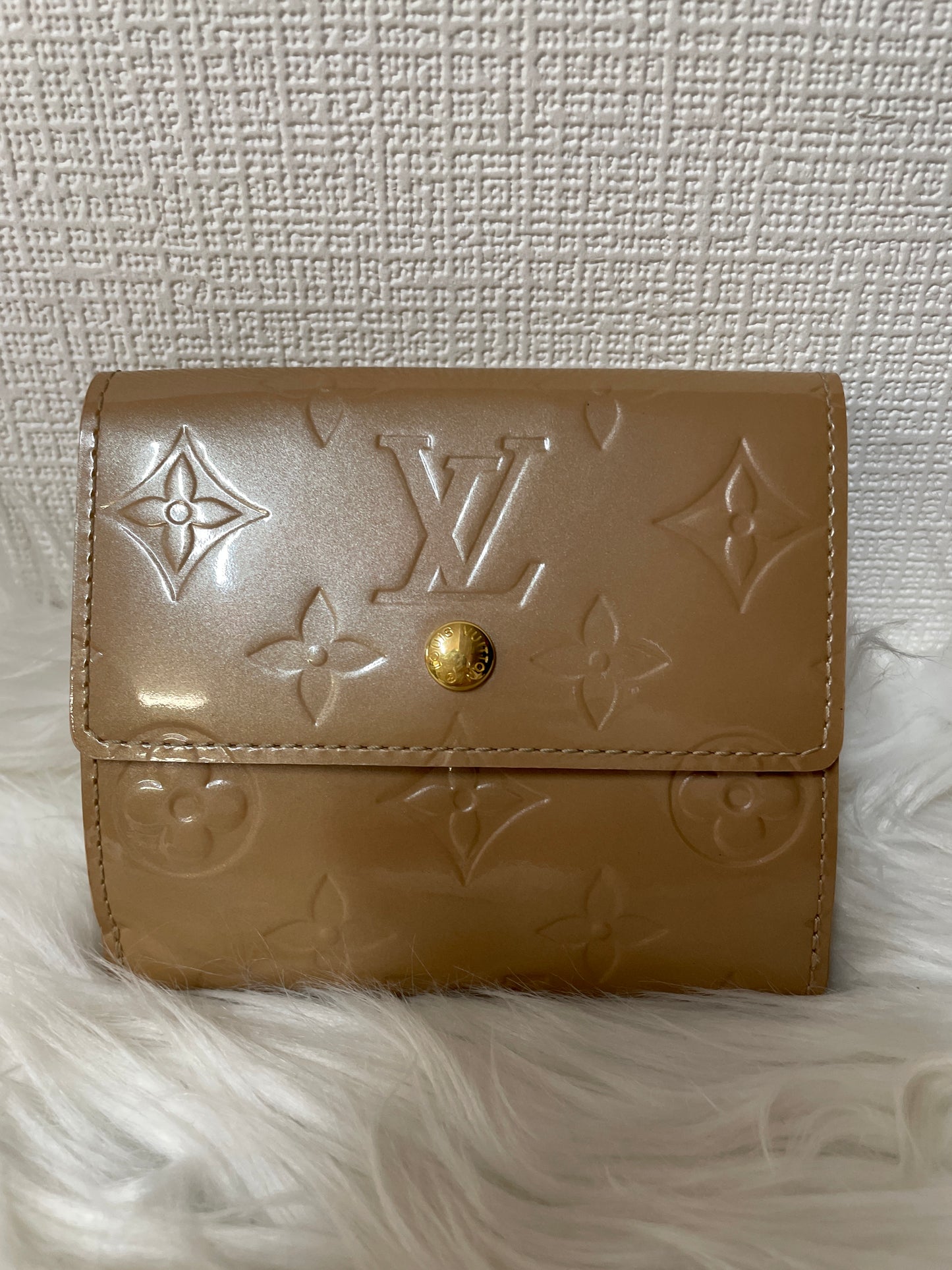 Louis Vuitton Beige Wallets A-15796