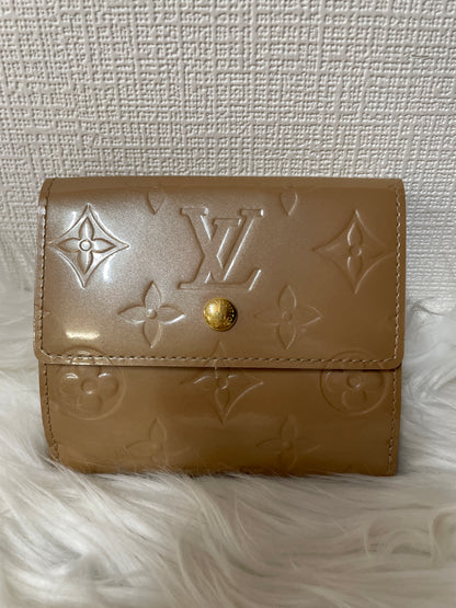 Louis Vuitton Beige Wallets A-15796