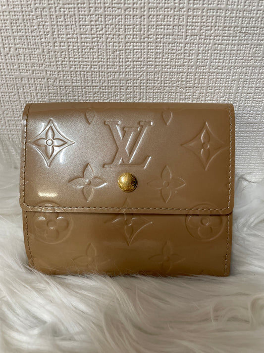 Louis Vuitton Beige Wallets A-15796