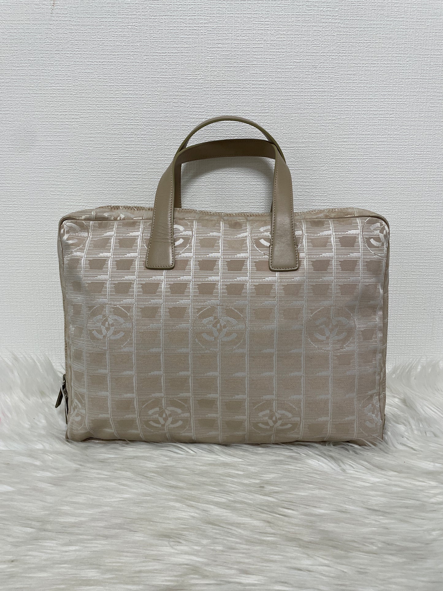 Chanel Beige Handle Bags A-15808