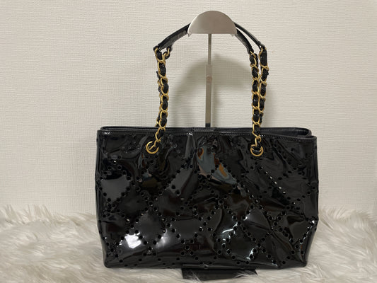 Chanel Black Tote Bags A-15837