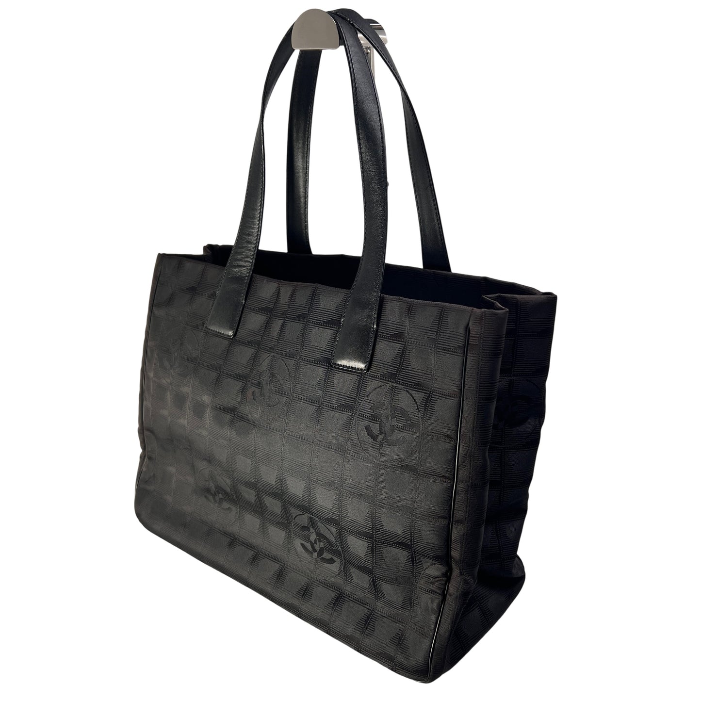 Chanel Black Tote Bags A-15838