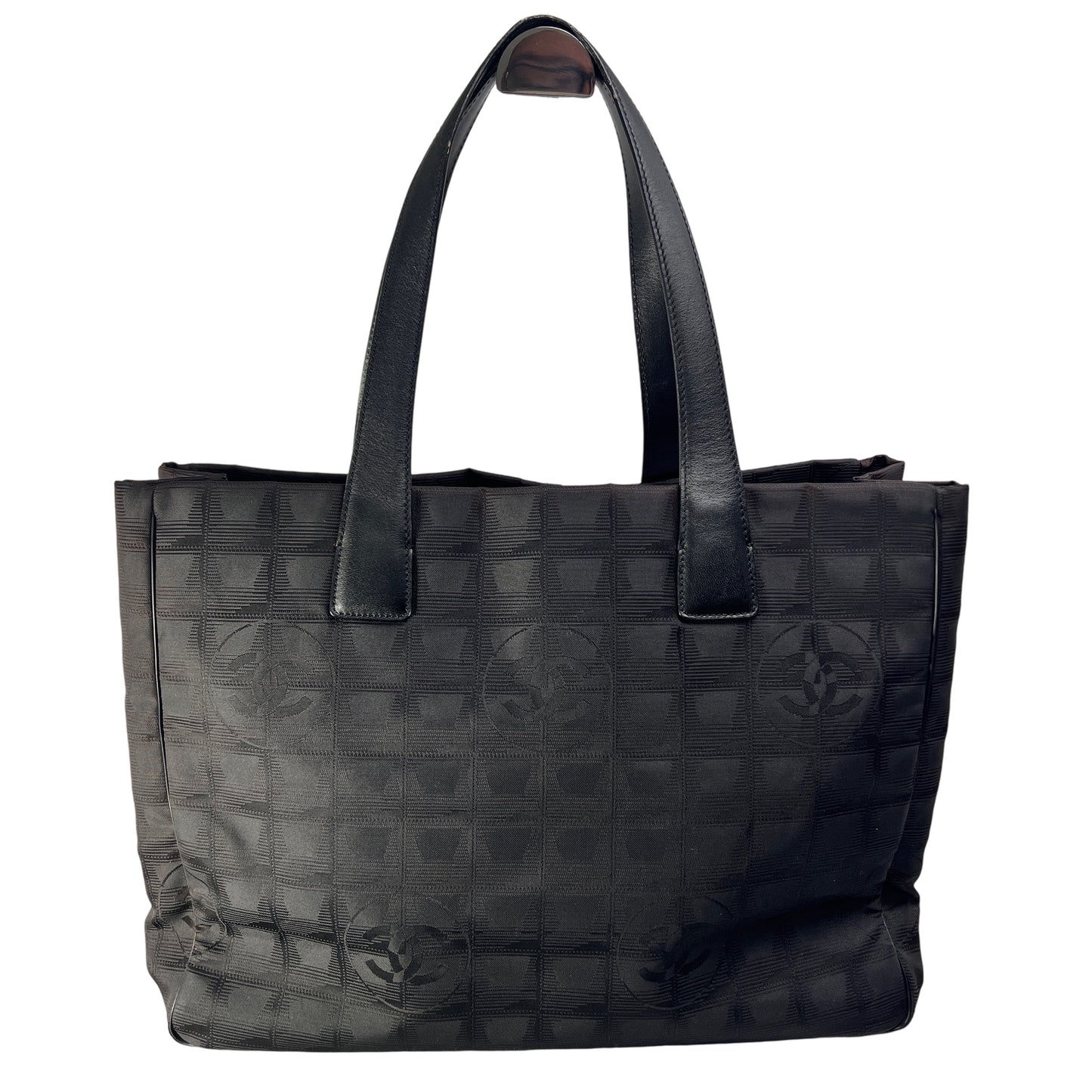Chanel Black Tote Bags A-15838
