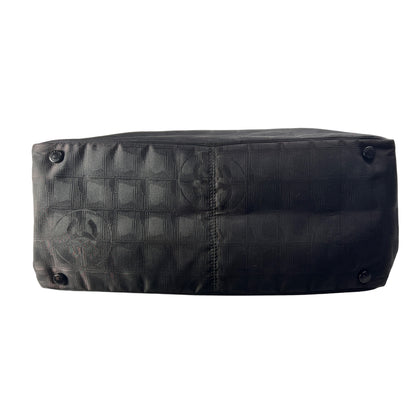 Chanel Black Tote Bags A-15838