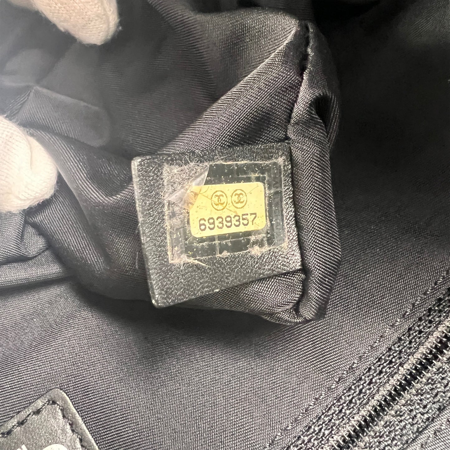 Chanel Black Tote Bags A-15838