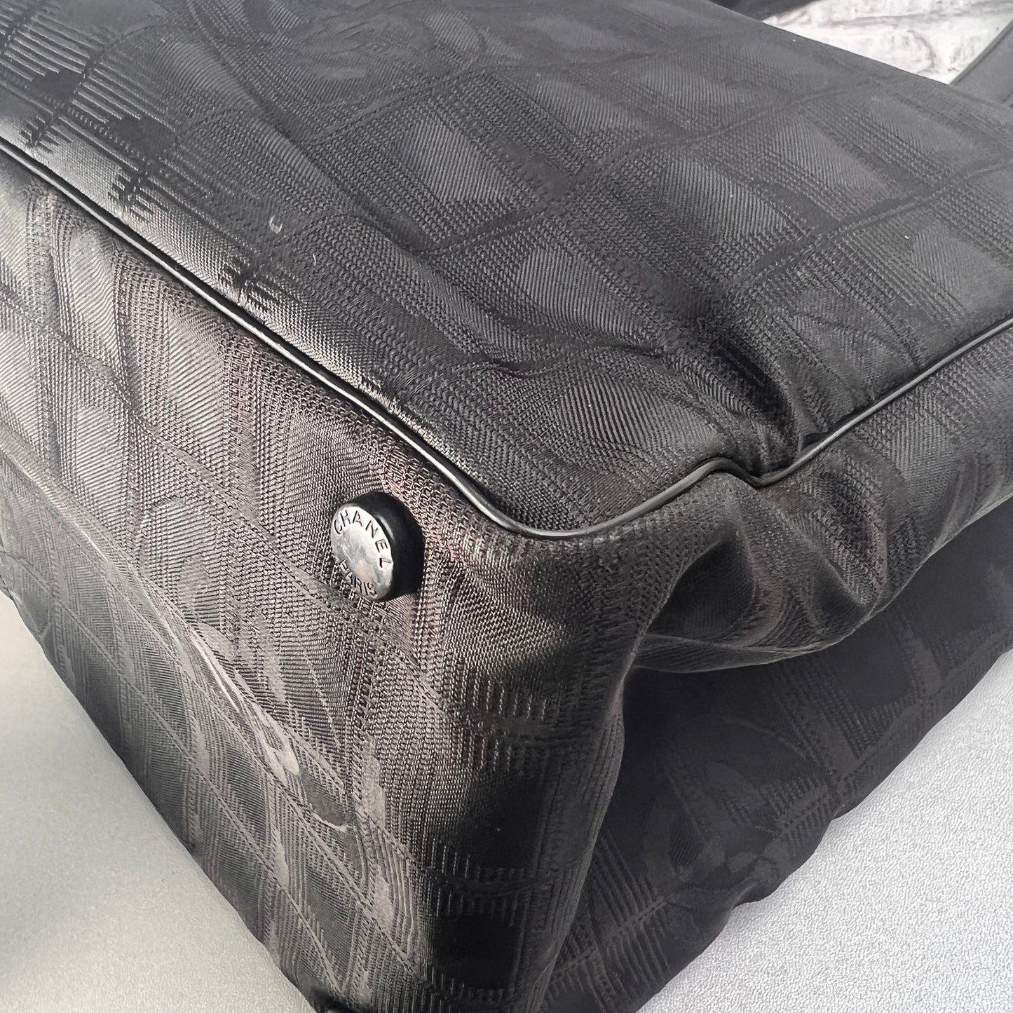 Chanel Black Tote Bags A-15838