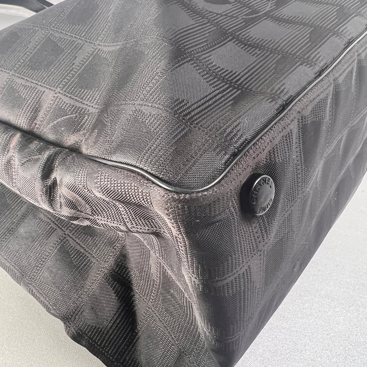 Chanel Black Tote Bags A-15838