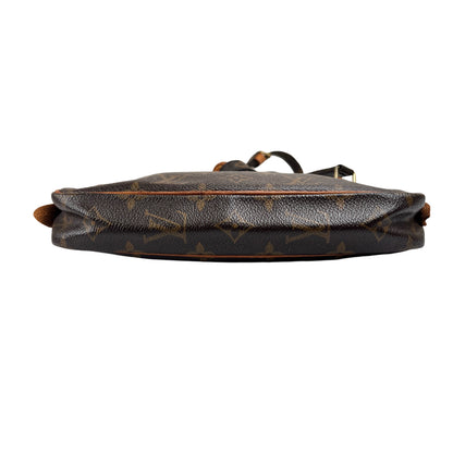 Louis Vuitton Brown Shoulder Bags A-15858