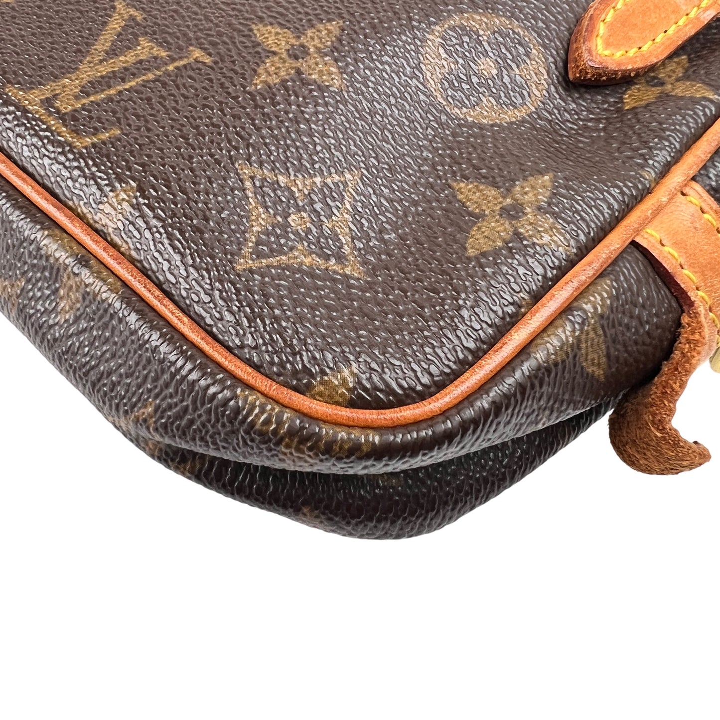 Louis Vuitton Brown Shoulder Bags A-15858