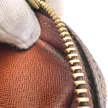 Louis Vuitton Brown Shoulder Bags A-15858