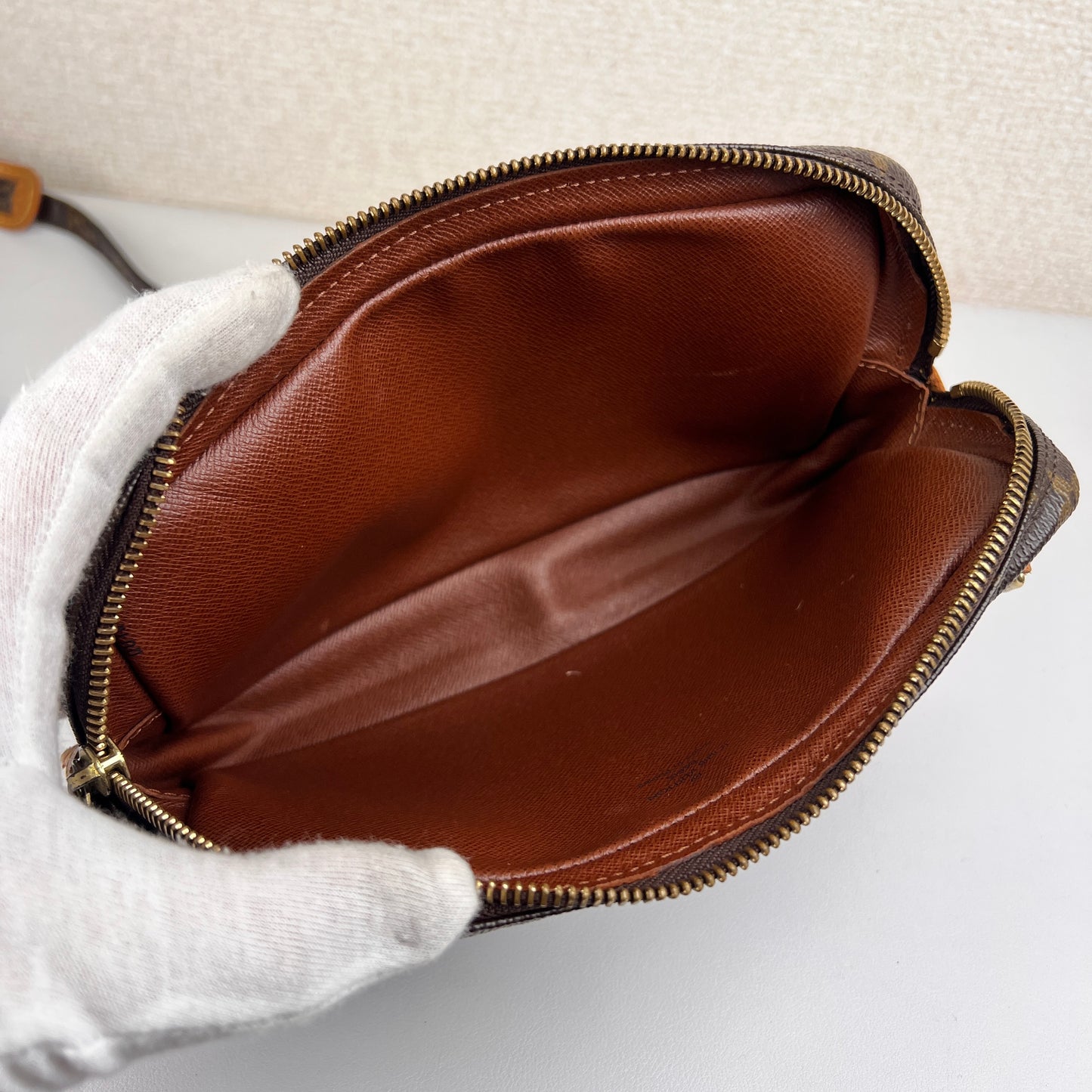 Louis Vuitton Brown Shoulder Bags A-15858