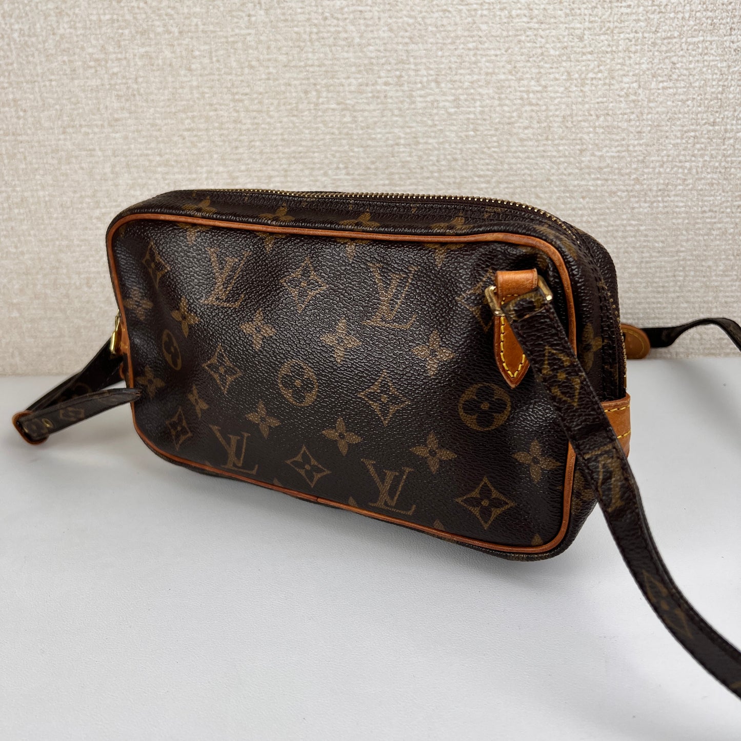 Louis Vuitton Brown Shoulder Bags A-15858