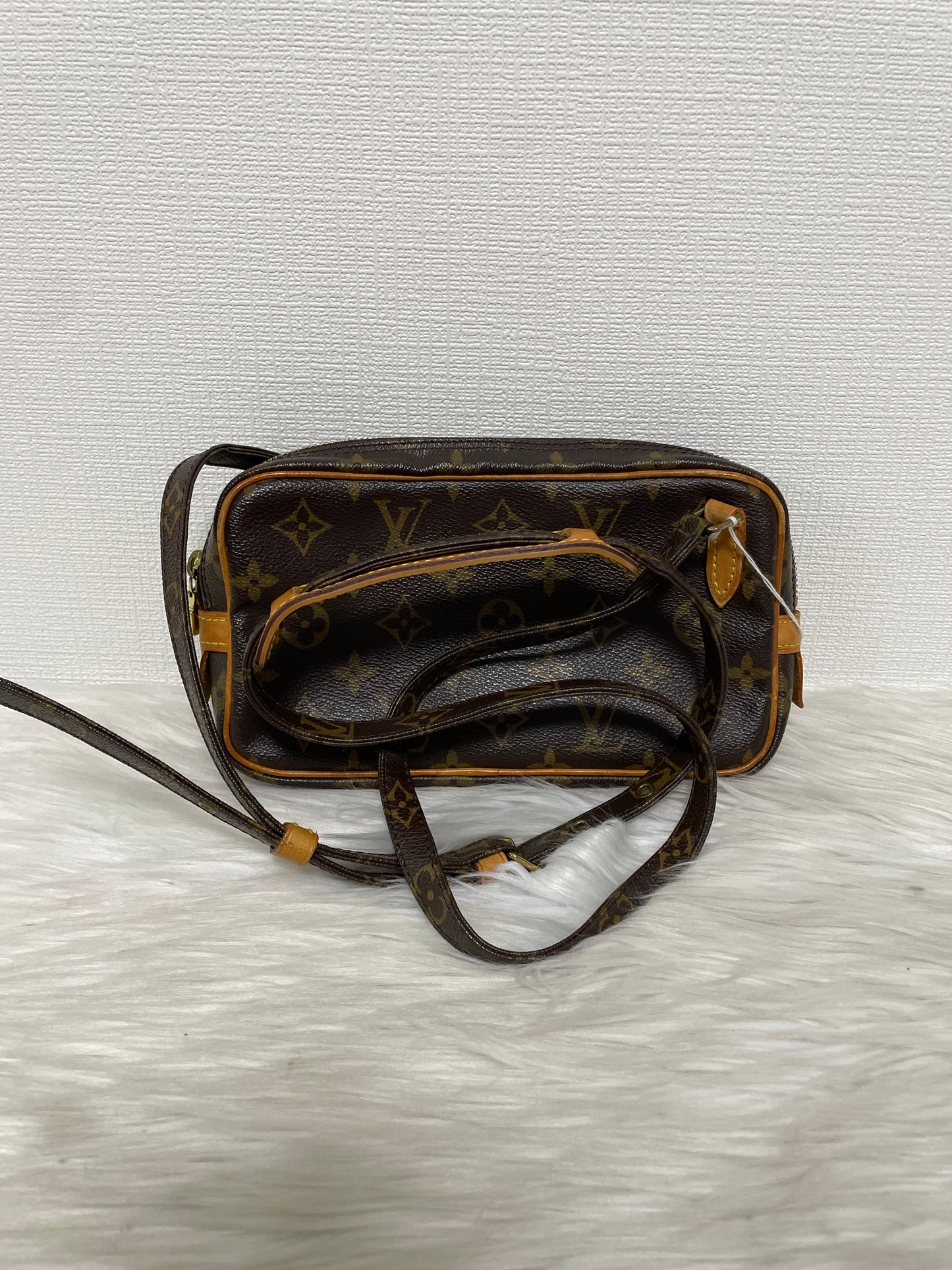 Louis Vuitton Brown Shoulder Bags A-15859