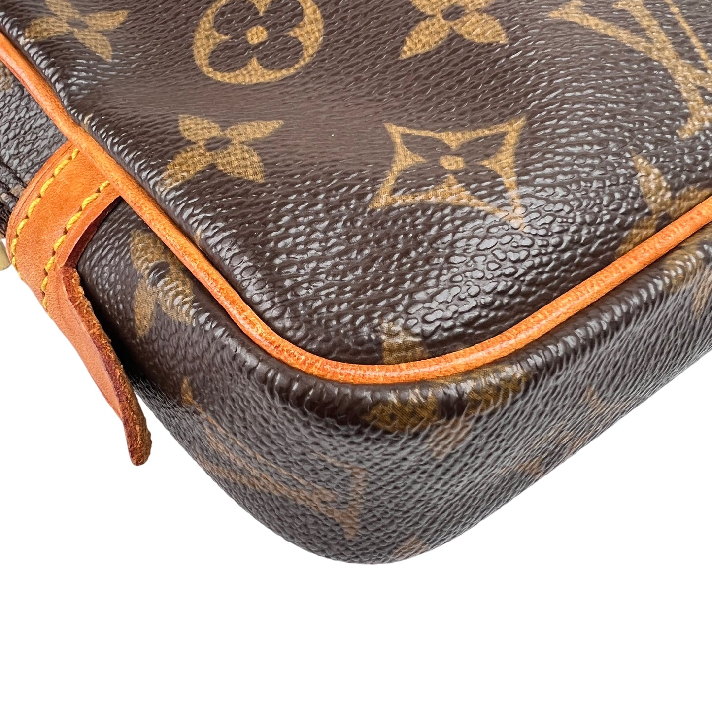 Louis Vuitton Brown Shoulder Bags A-15859