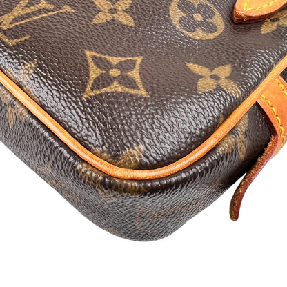 Louis Vuitton Brown Shoulder Bags A-15859