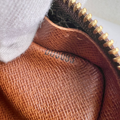 Louis Vuitton Brown Shoulder Bags A-15859