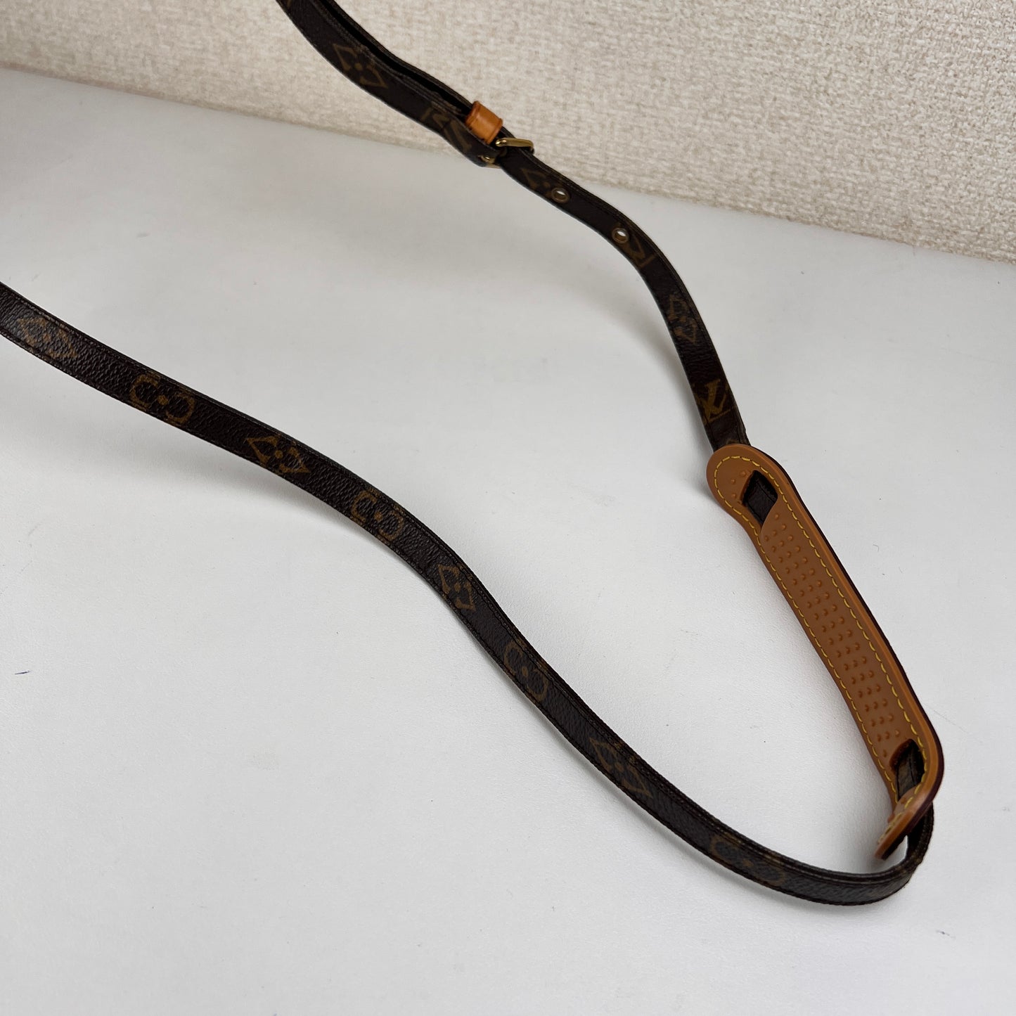Louis Vuitton Brown Shoulder Bags A-15859