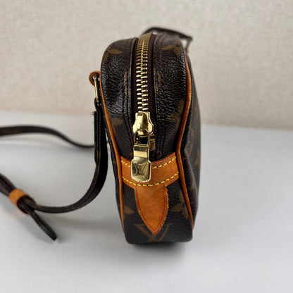 Louis Vuitton Brown Shoulder Bags A-15859