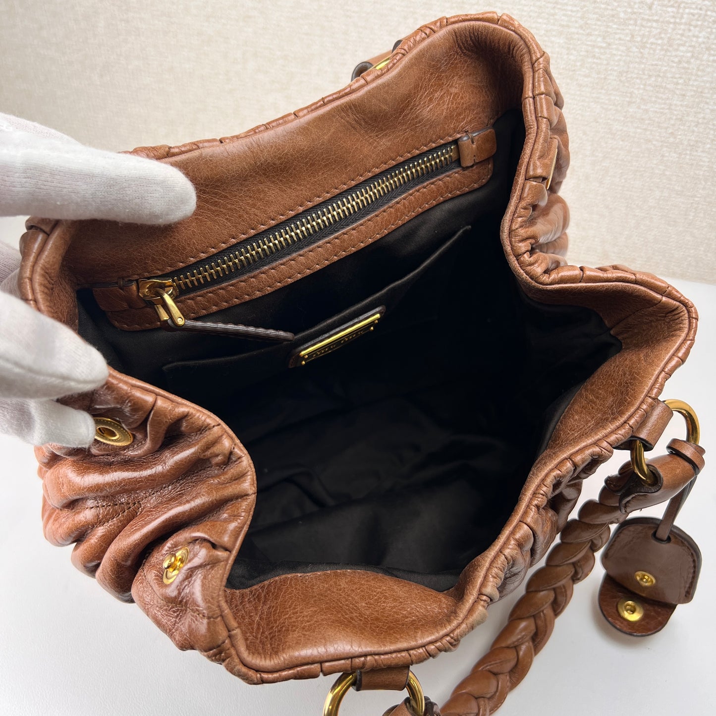 Miu Miu Brown Handle Bags A-15867