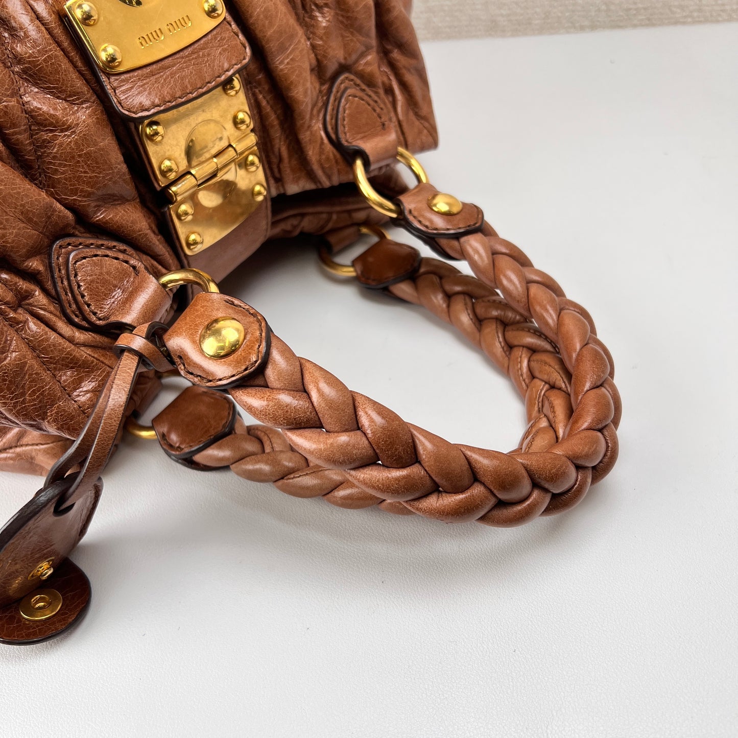 Miu Miu Brown Handle Bags A-15867