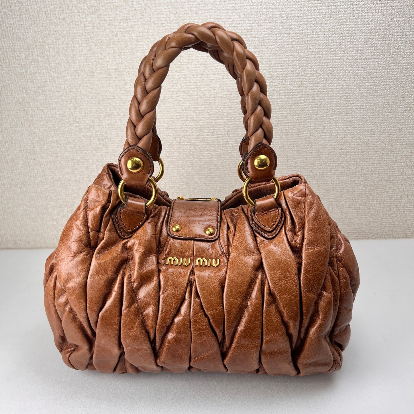 Miu Miu Brown Handle Bags A-15867