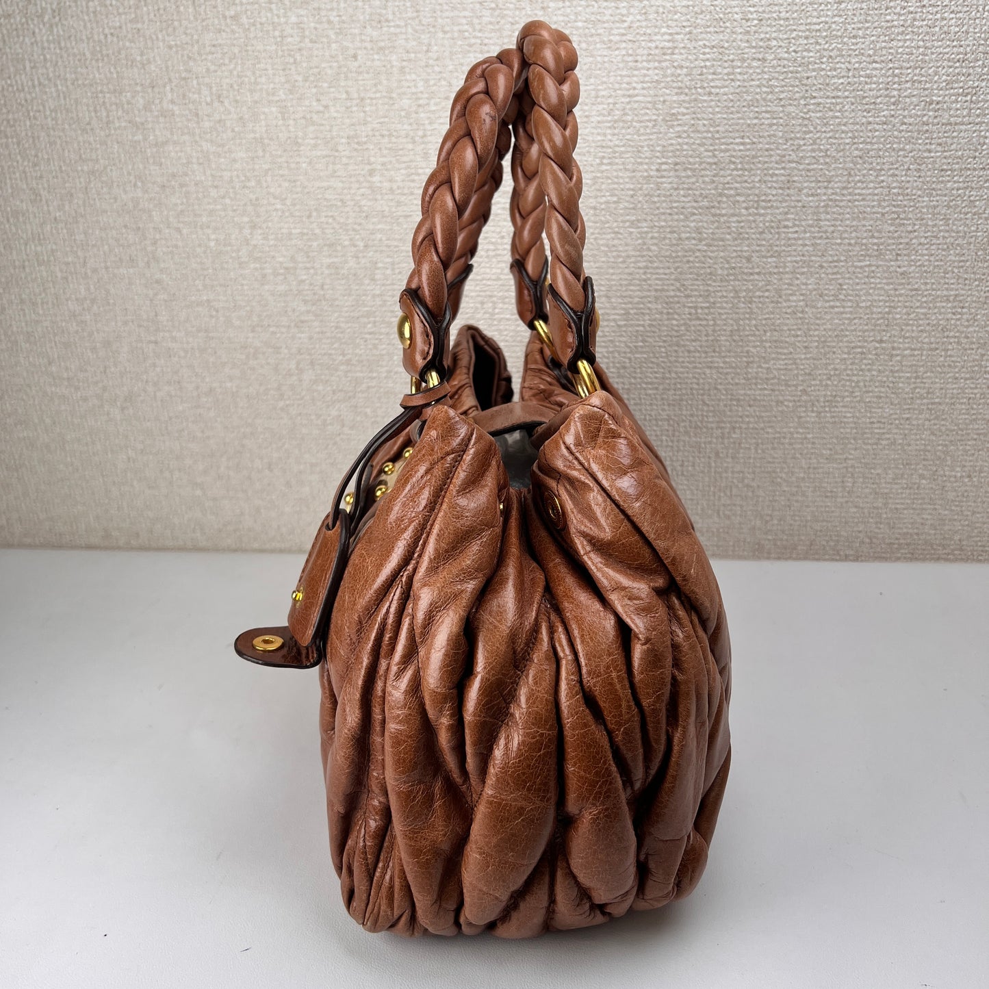 Miu Miu Brown Handle Bags A-15867