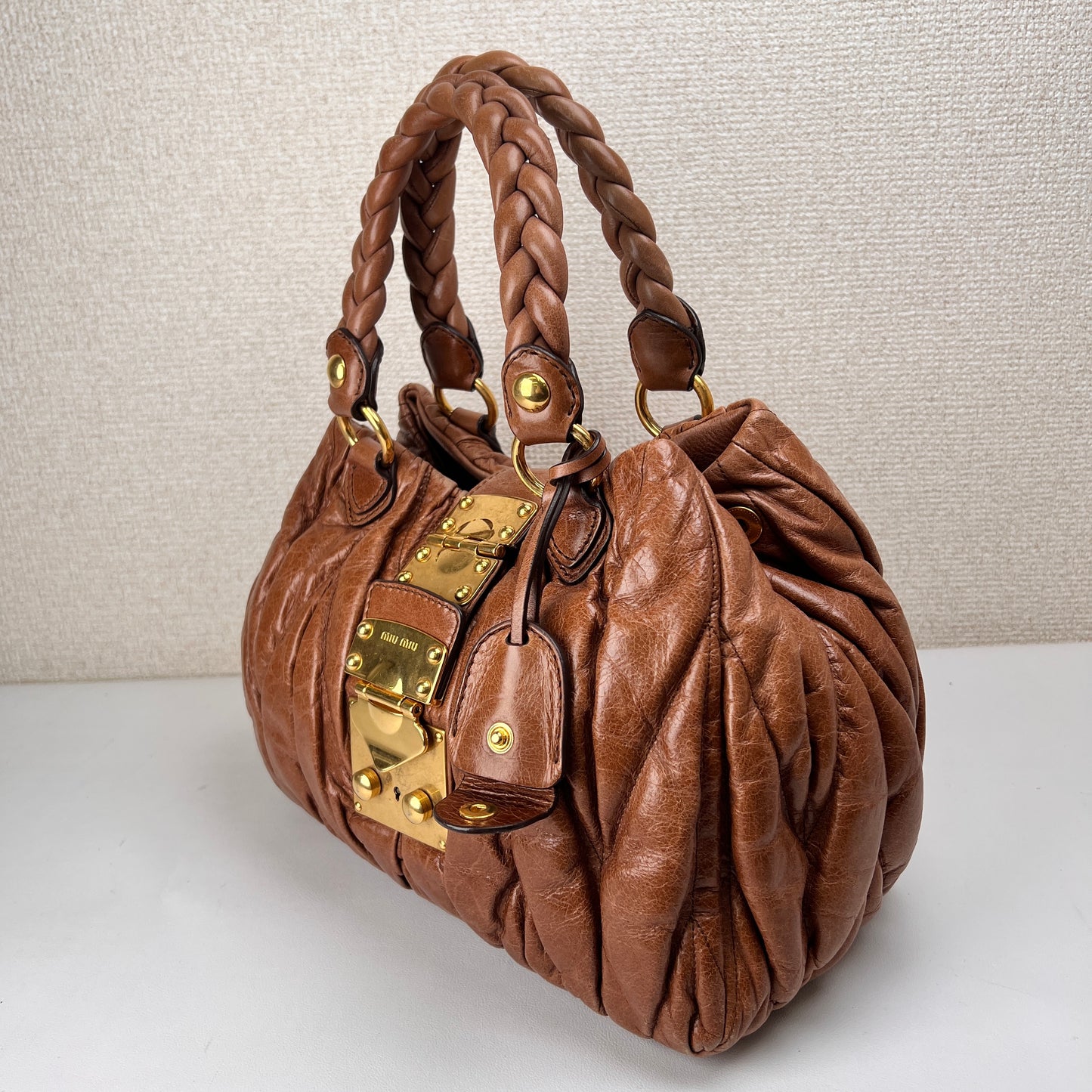 Miu Miu Brown Handle Bags A-15867