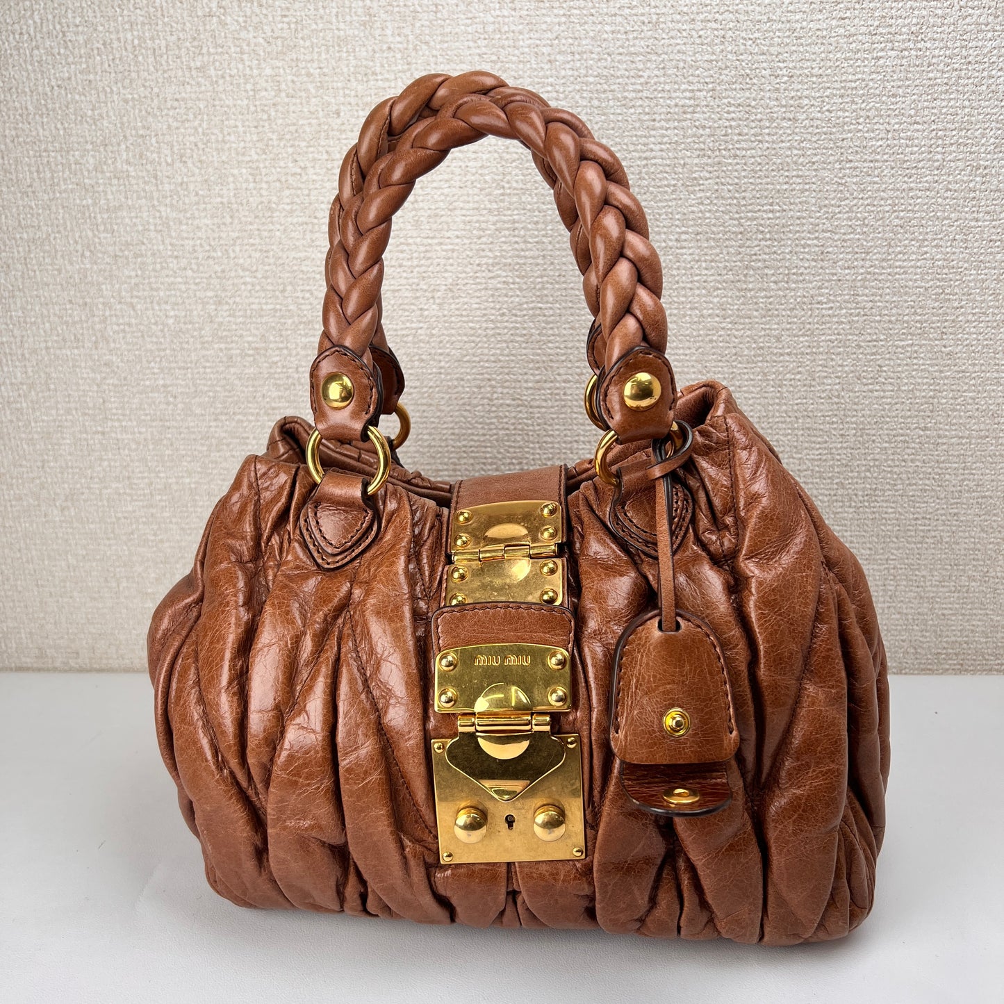 Miu Miu Brown Handle Bags A-15867